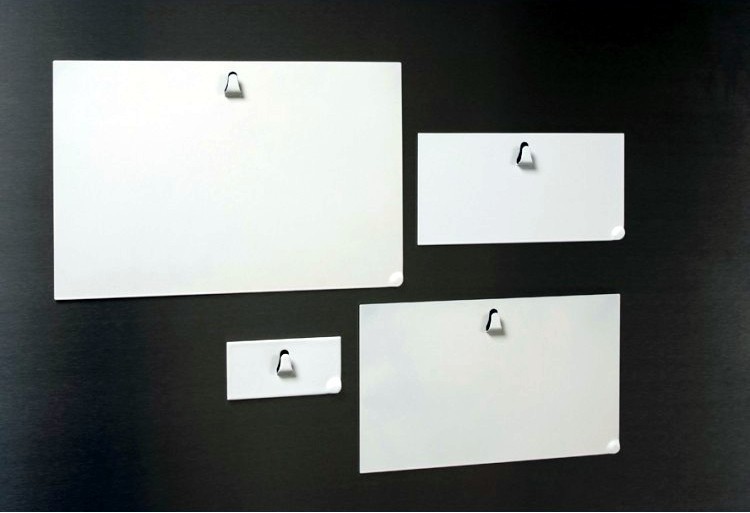 Magnetic store picture hanging